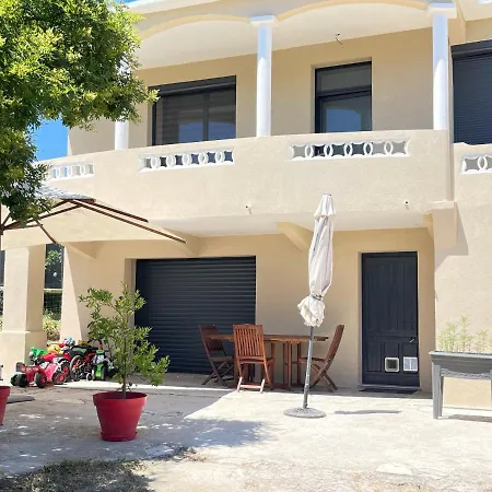 Rdc De Maison - 1chambre Apartmán *